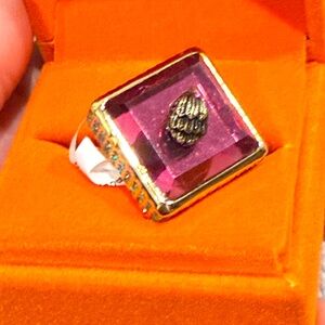 NWT Kurt Geiger London square stone cocktail Ring size 7new velvet pouch limited